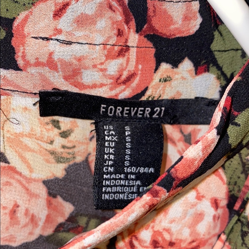 Forever 21 Small Pink and Black Floral Print Blouse - Picture 2 of 13